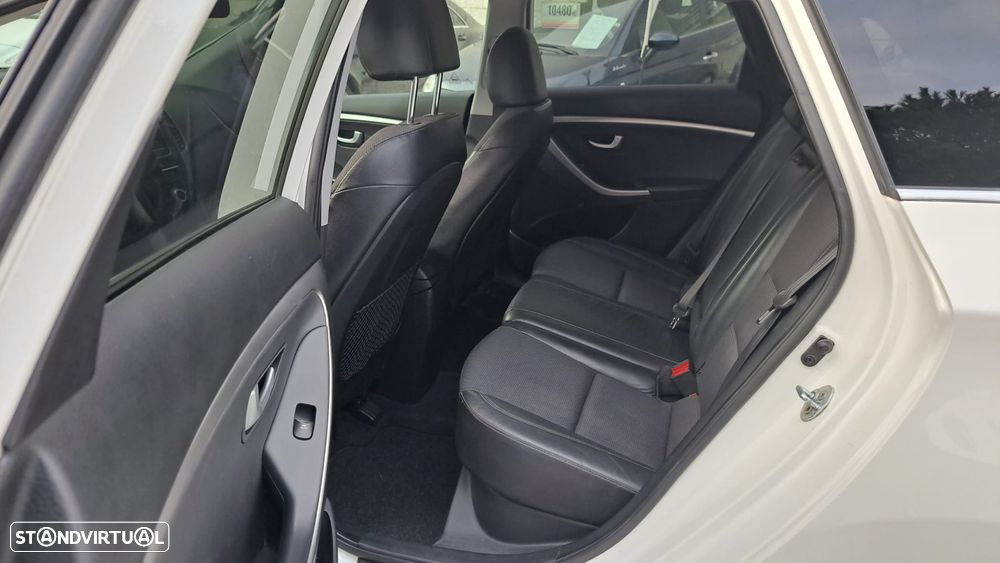 Hyundai i30 SW 1.6 CRDi Style - 29