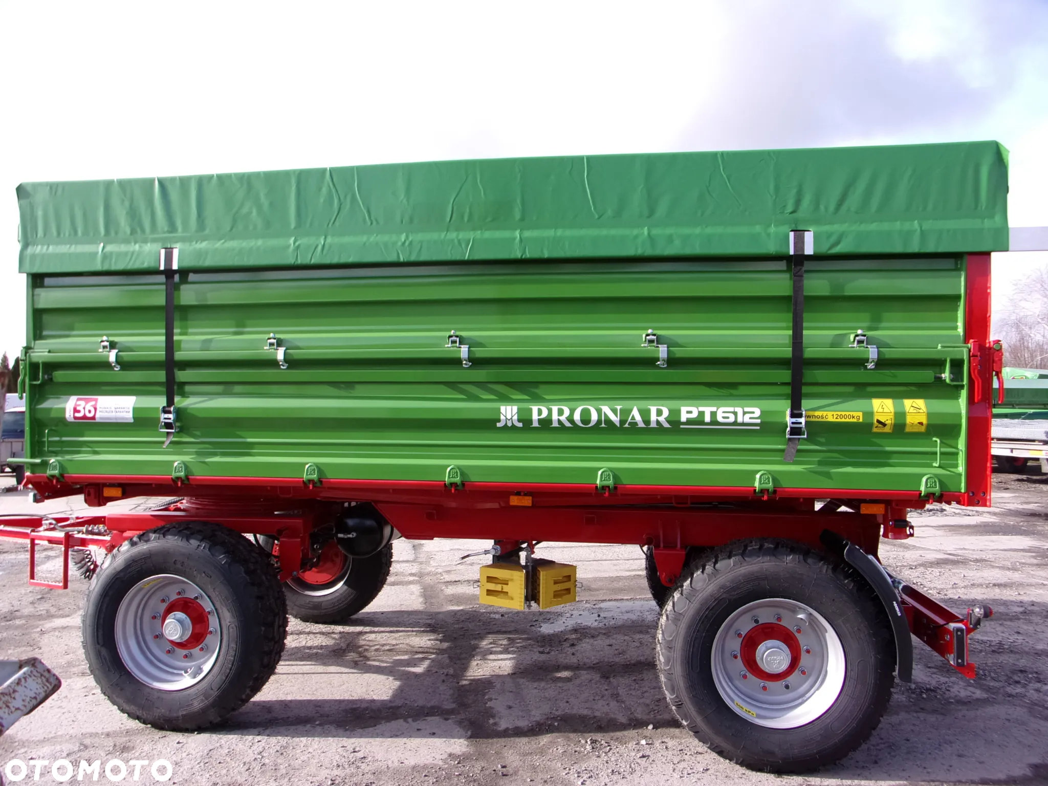 Pronar Przyczepa dwuosiowa PT612 - 12 ton wywrotka z trójstronnym wywrotem - 8