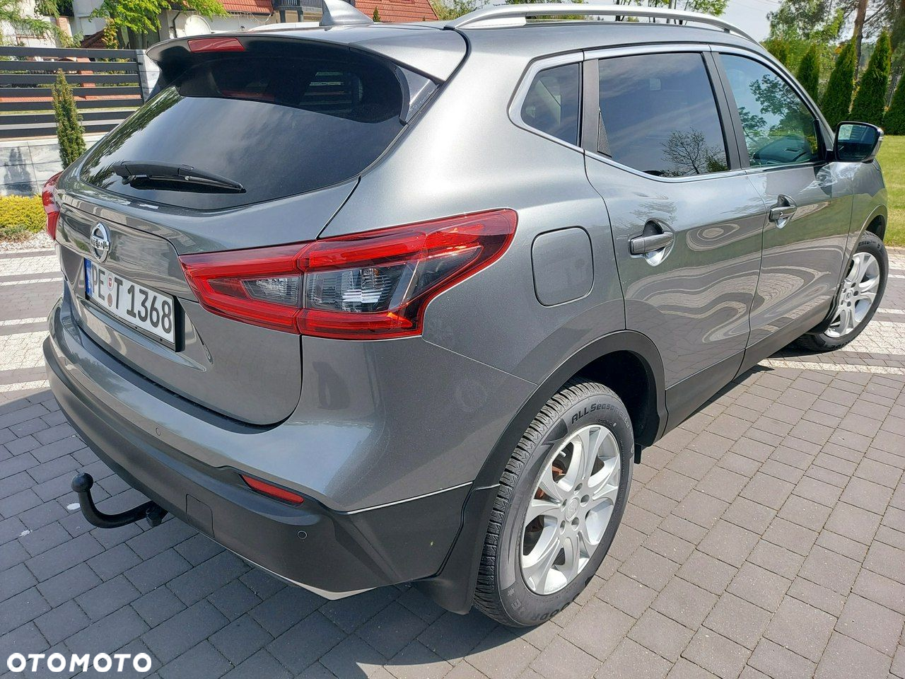 Nissan Qashqai - 2