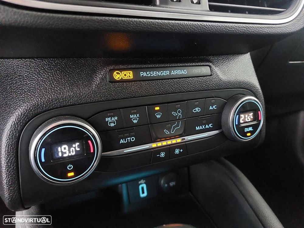 Ford Focus SW 1.5 TDCi EcoBlue Titanium - 28