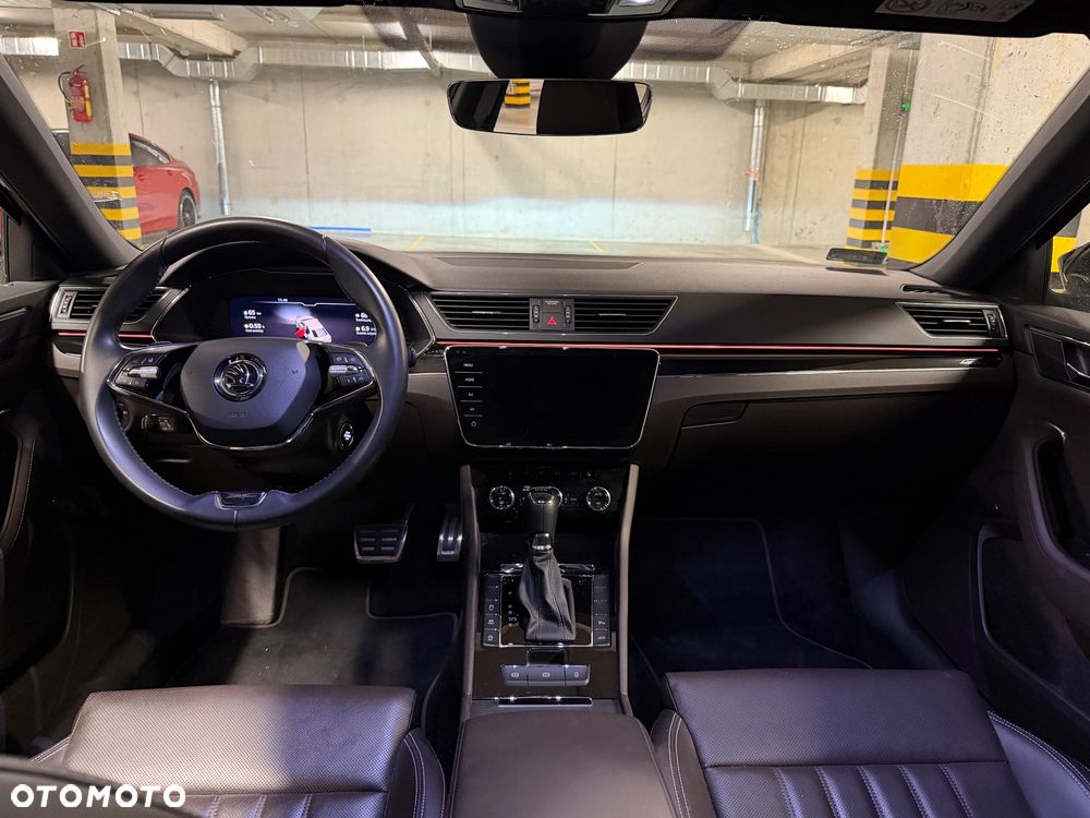 Skoda Superb 2.0 TSI L&K DSG - 9