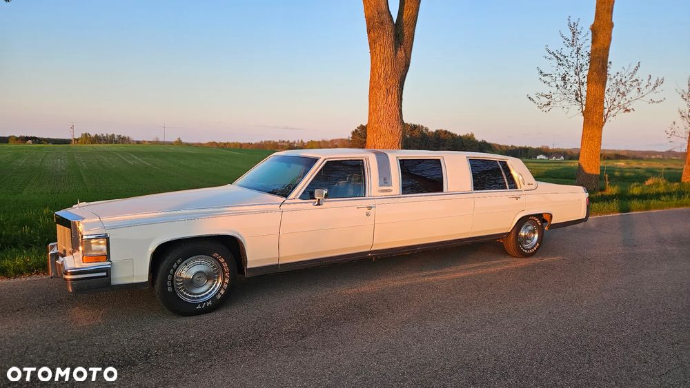 Cadillac Fleetwood 4.5 STD - 2