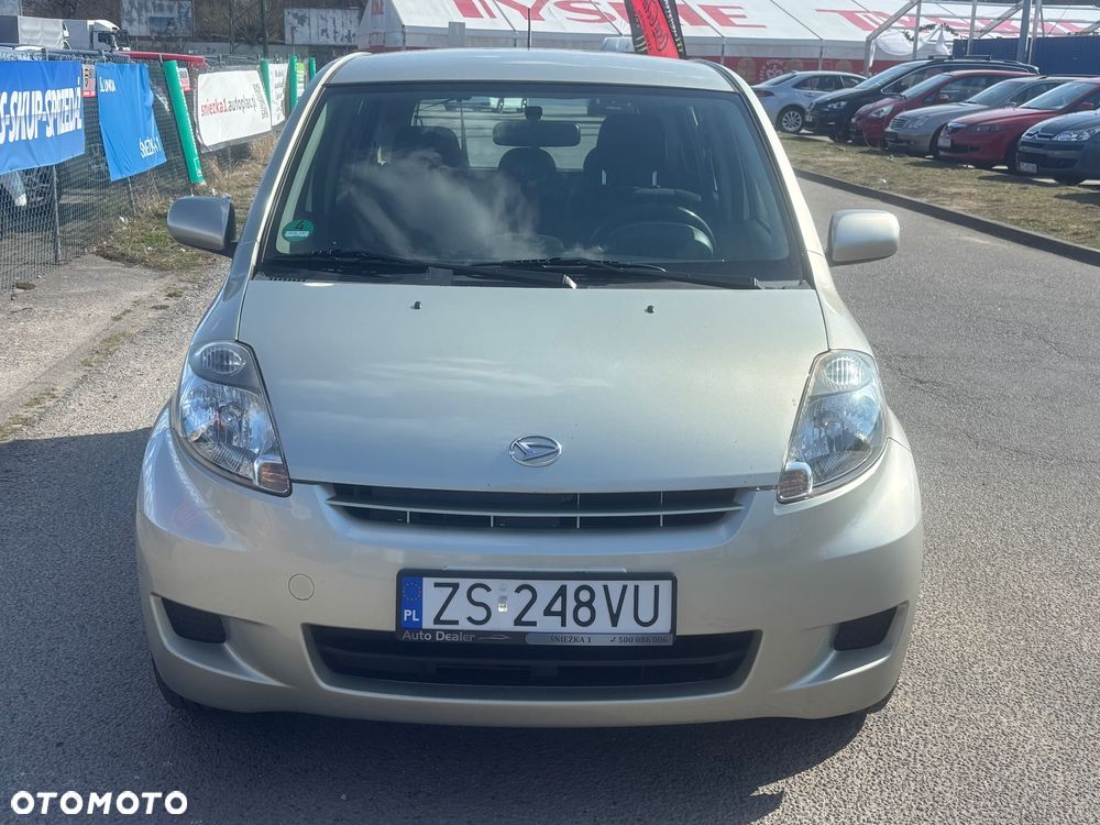 Daihatsu Sirion 1.3 - 4