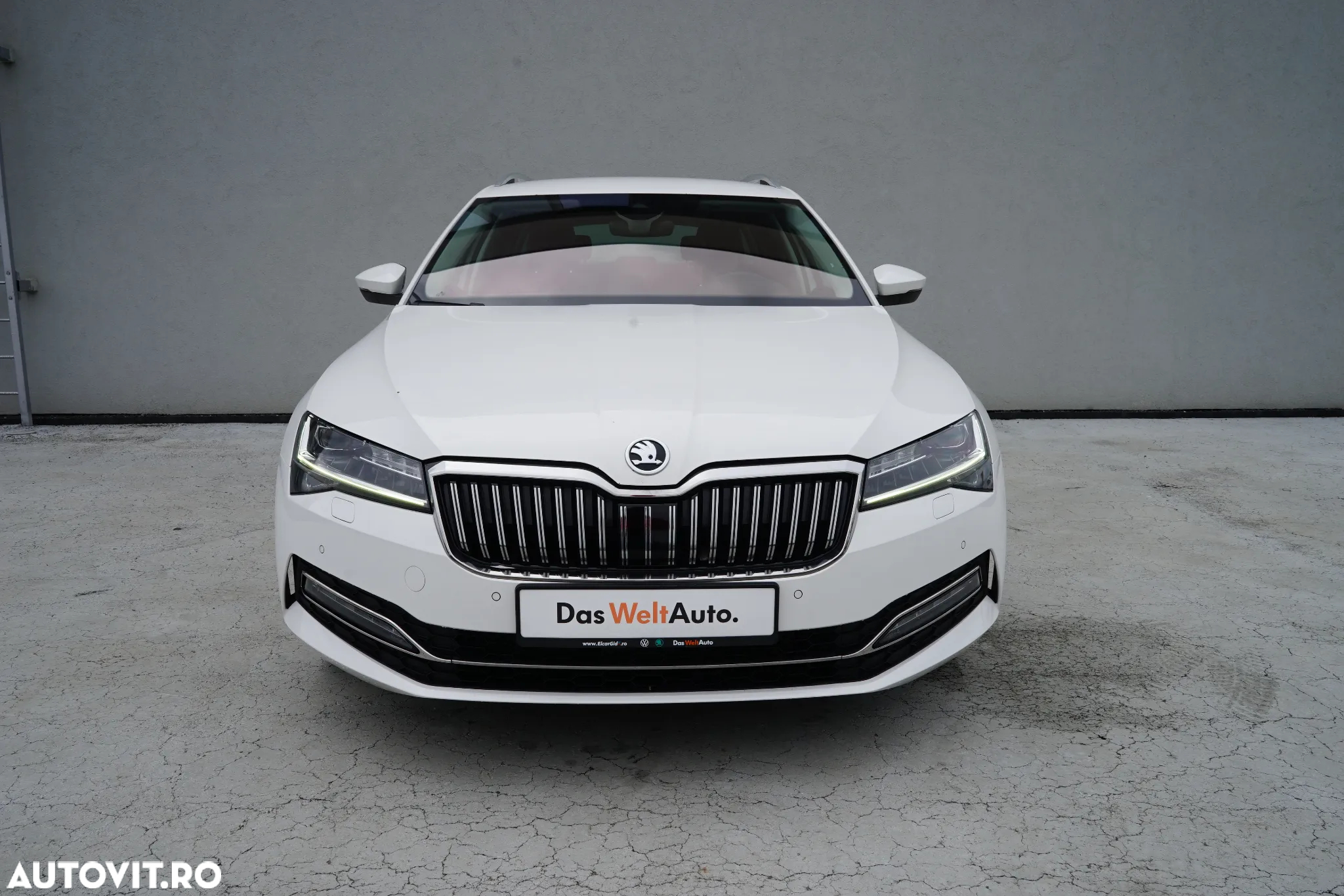Skoda Superb Combi 2.0 TDI 4X4 DSG Style - 9