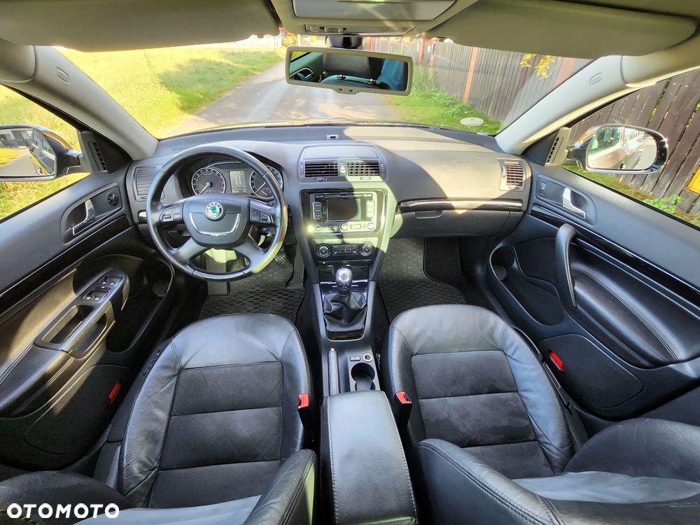 Skoda Octavia Combi 2.0 TDI Laurin & Klement - 20