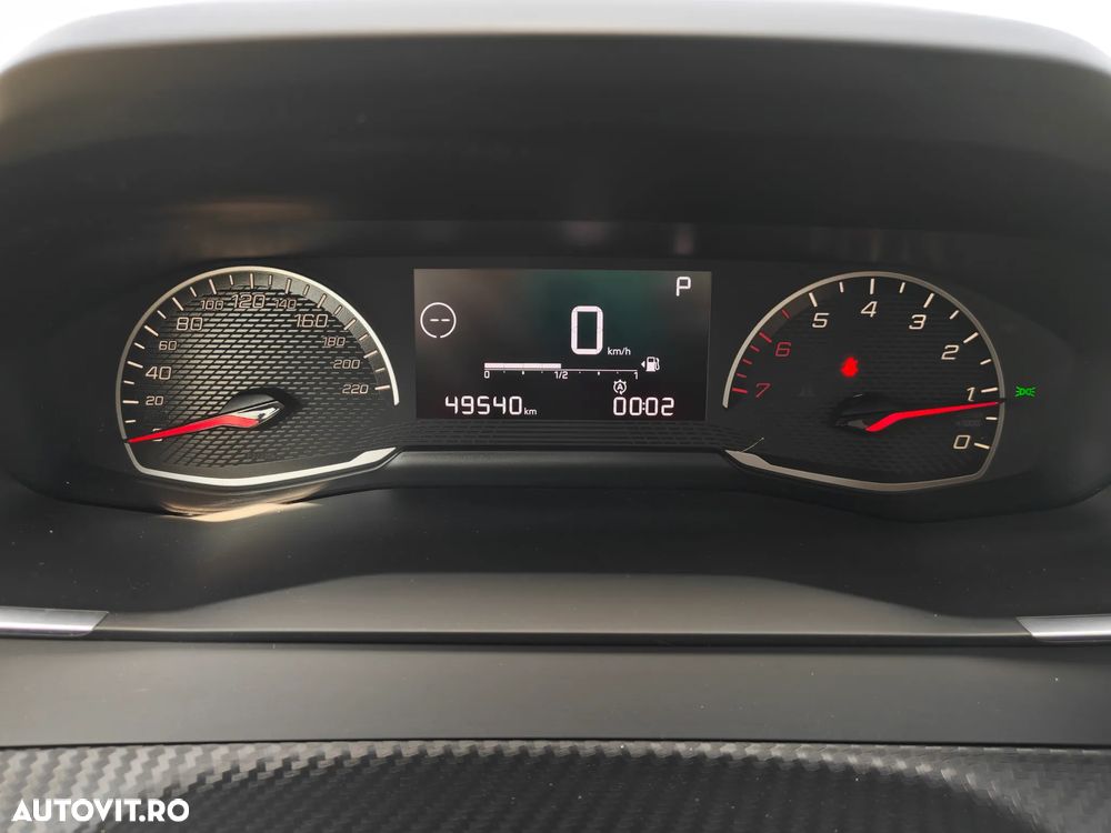 Peugeot 2008 1.2 PureTech EAT8 STT GT Pack - 12