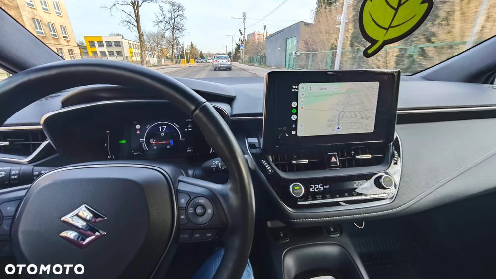 Suzuki Swace 1.8 Hybrid Premium Plus CVT - 11