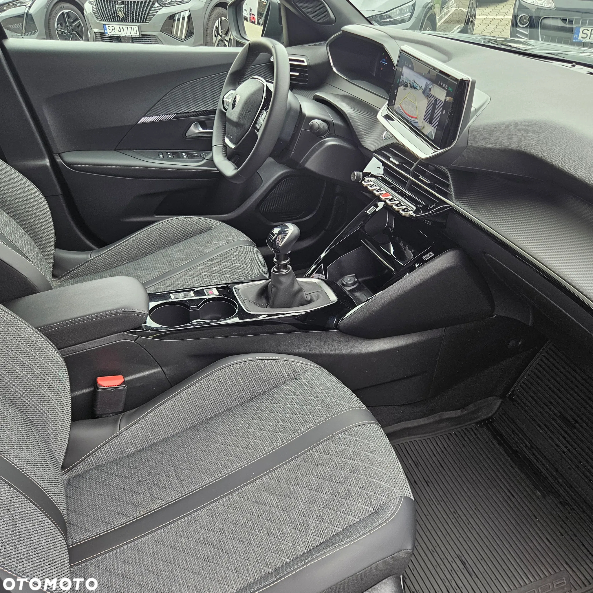 Peugeot 2008 PureTech 100 Allure S&S BVM6 - 11