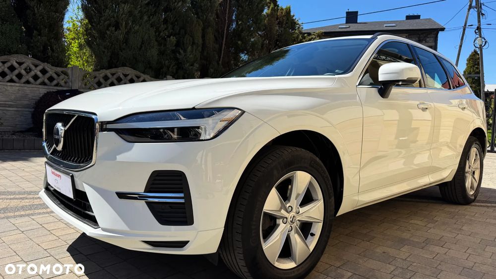 Volvo XC 60 B4 D Geartronic Momentum Pro - 4