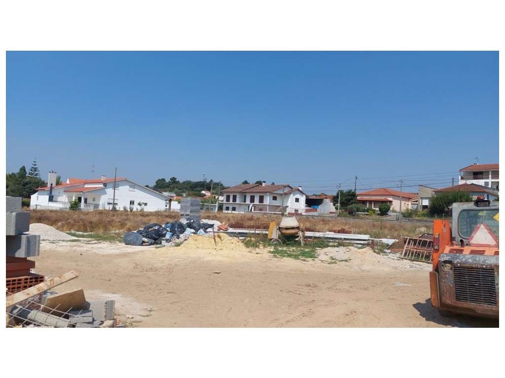 Terreno para construção nos Pinheiros - Leiria - Grande imagem: 2/6