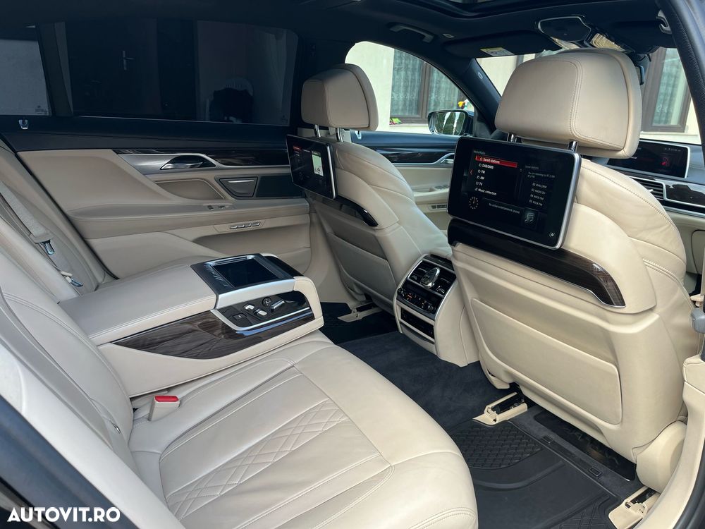 BMW Seria 7 730Ld xDrive - 24