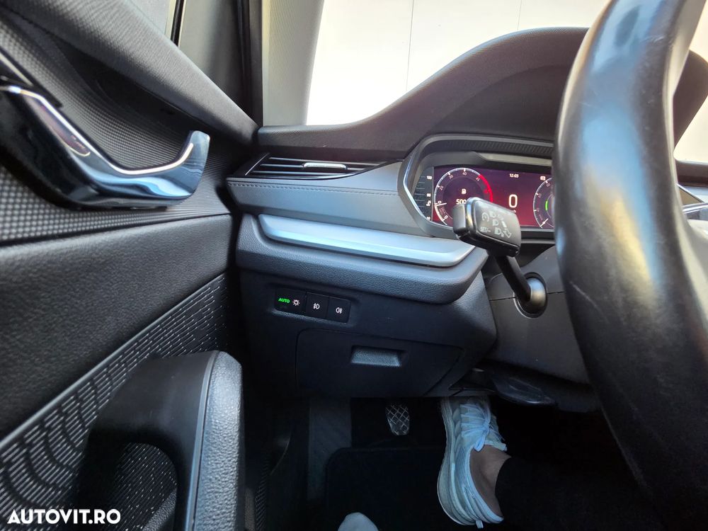 Skoda Octavia Combi 2.0 TDI Ambition - 33