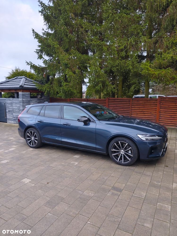 Volvo V60 T6 AWD Plug-In Hybrid Ultra Dark - 4