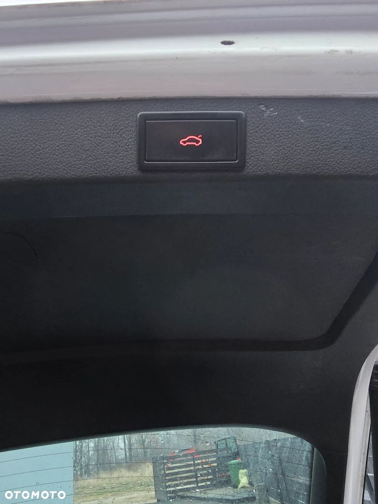 Skoda Octavia 1.6 TDI DSG Premium Edition - 31