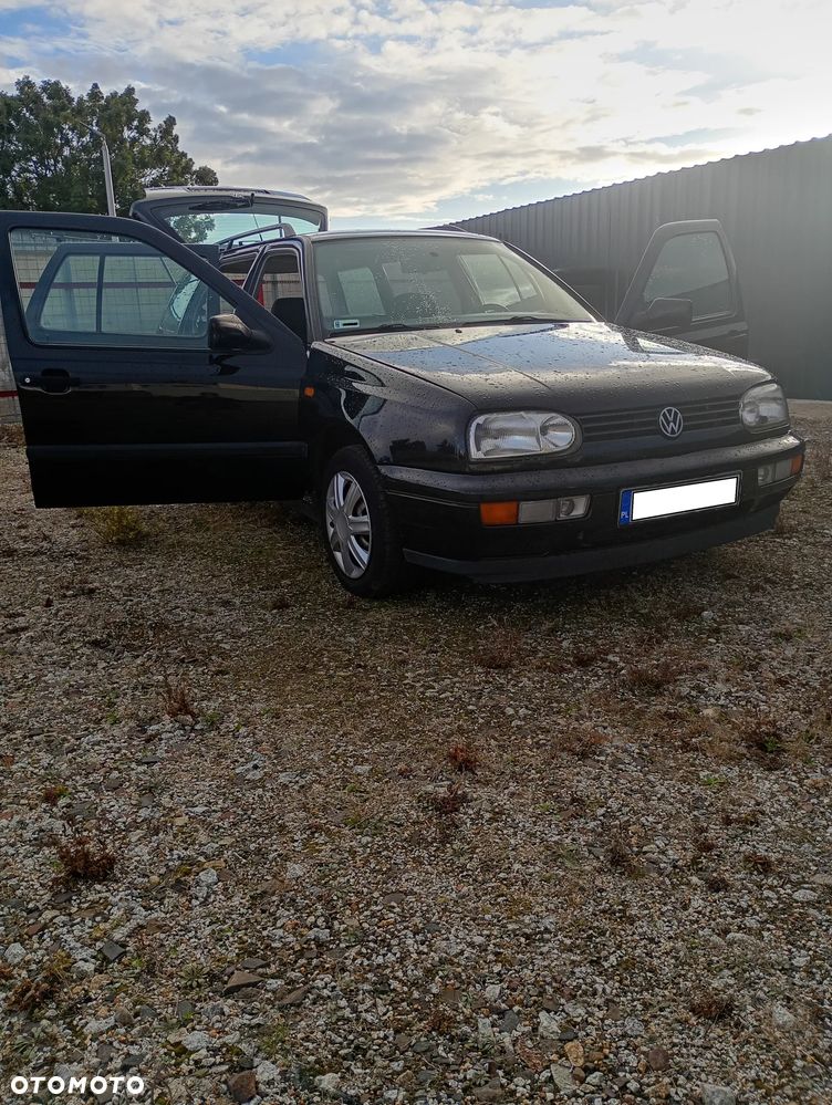 Volkswagen Golf - 31