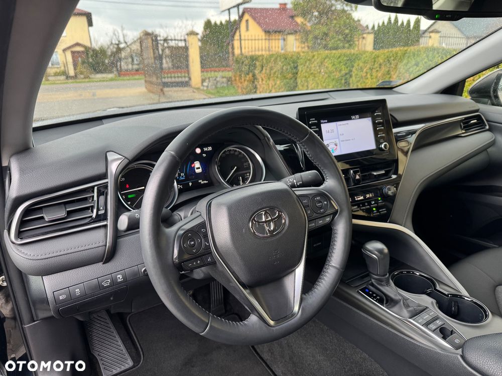 Toyota Camry 2.5 Hybrid Comfort CVT - 12