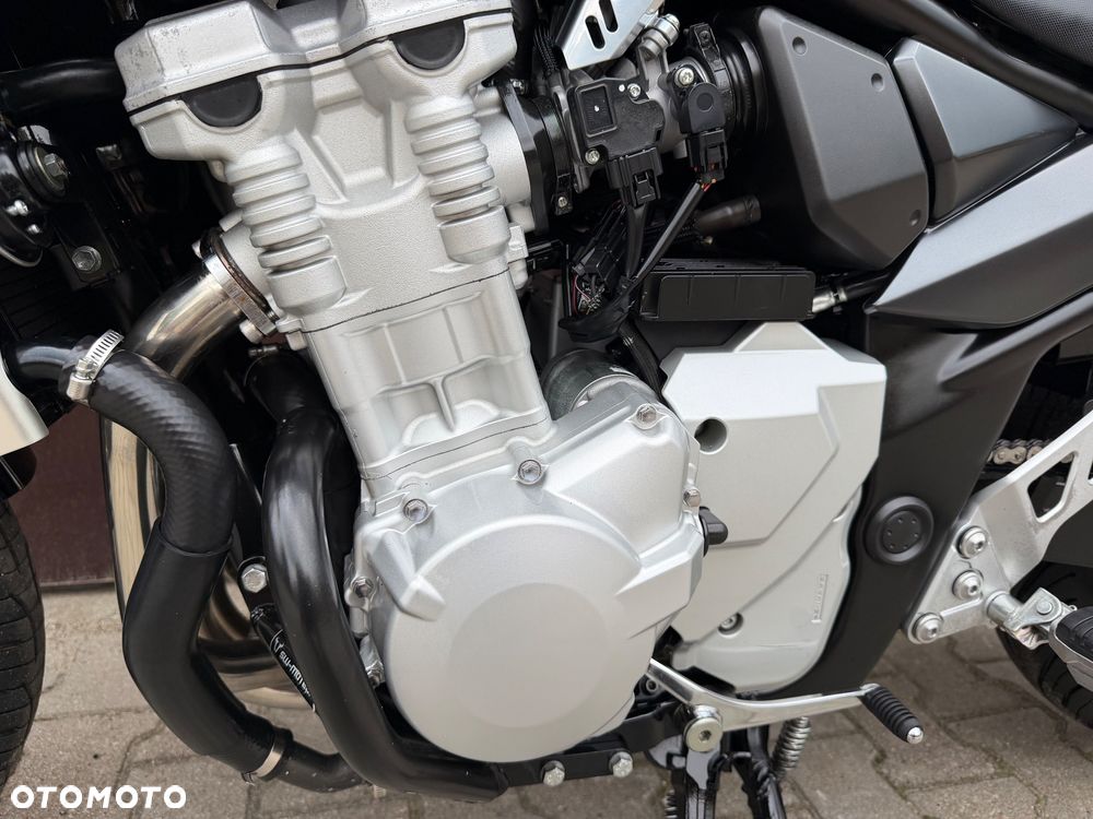 Suzuki Bandit - 40