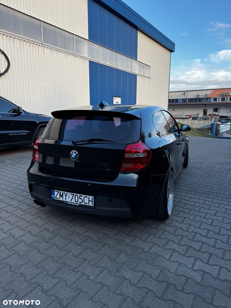 BMW Seria 1 123d - 4
