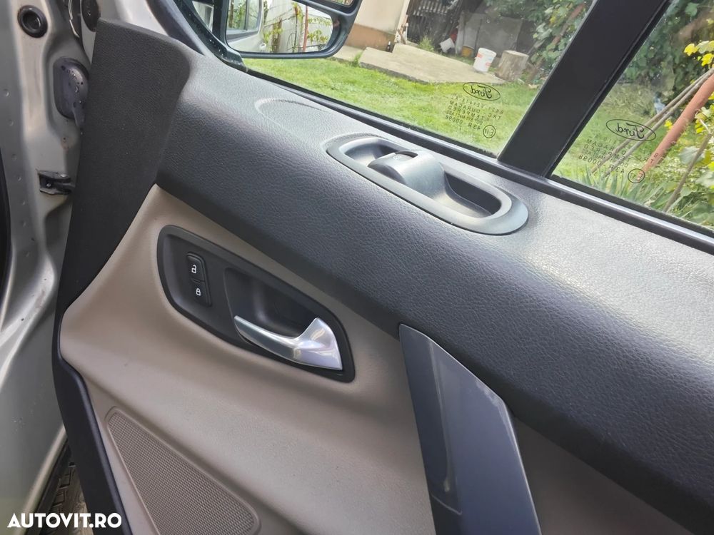 Ford Tourneo Custom 300 L1H1 VA Titanium - 10