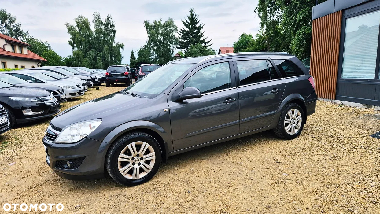Opel Astra 1.6 Cosmo - 26