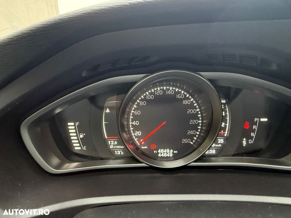 Volvo V40 T3 Geartronic - 14