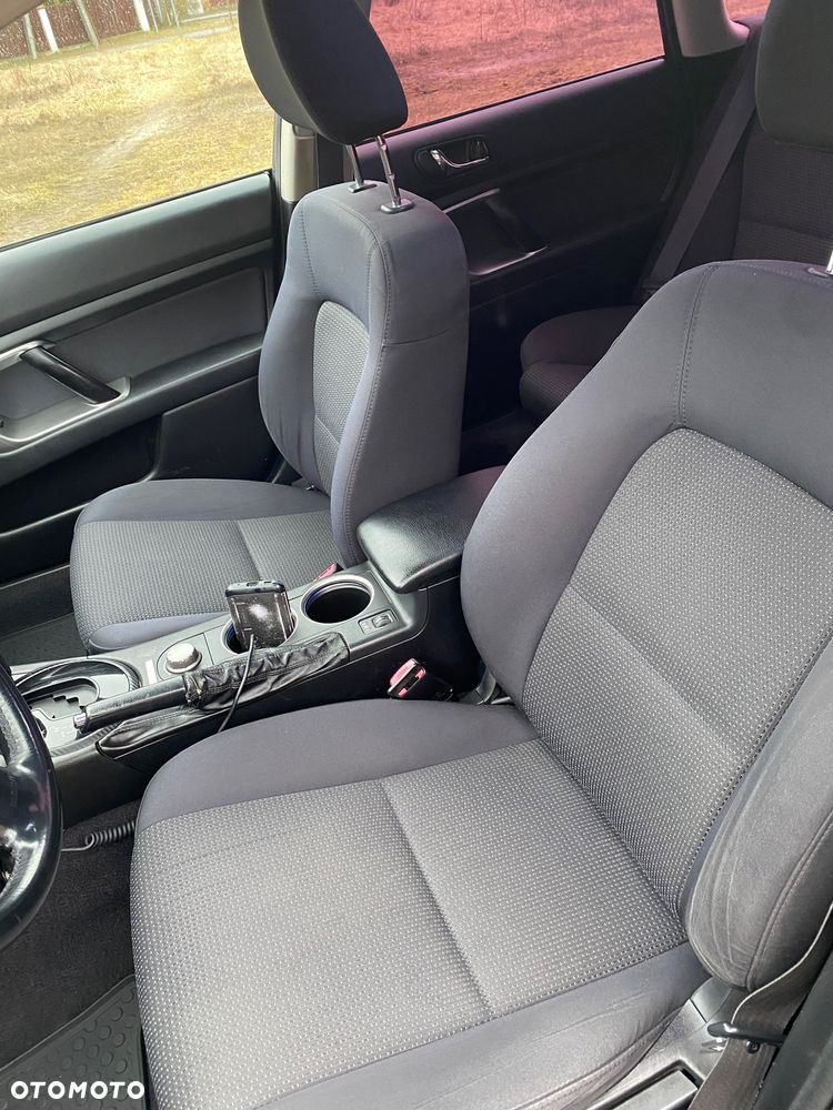 Subaru Outback 3.0RE 000 - 33