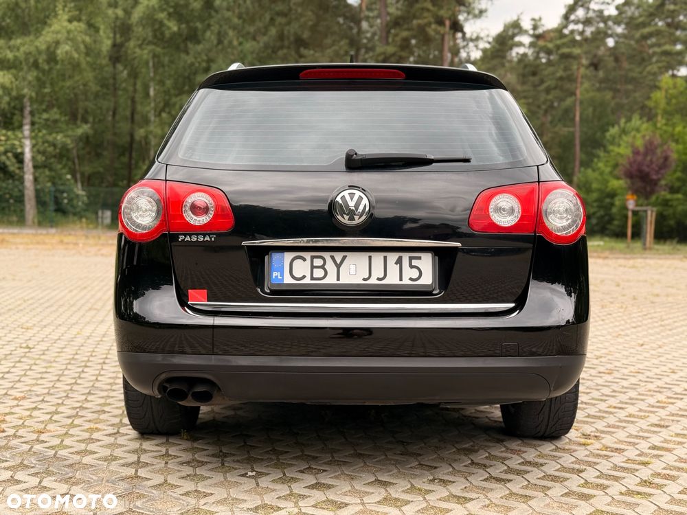 Volkswagen Passat 2.0 TDI DPF Sportline DSG - 4
