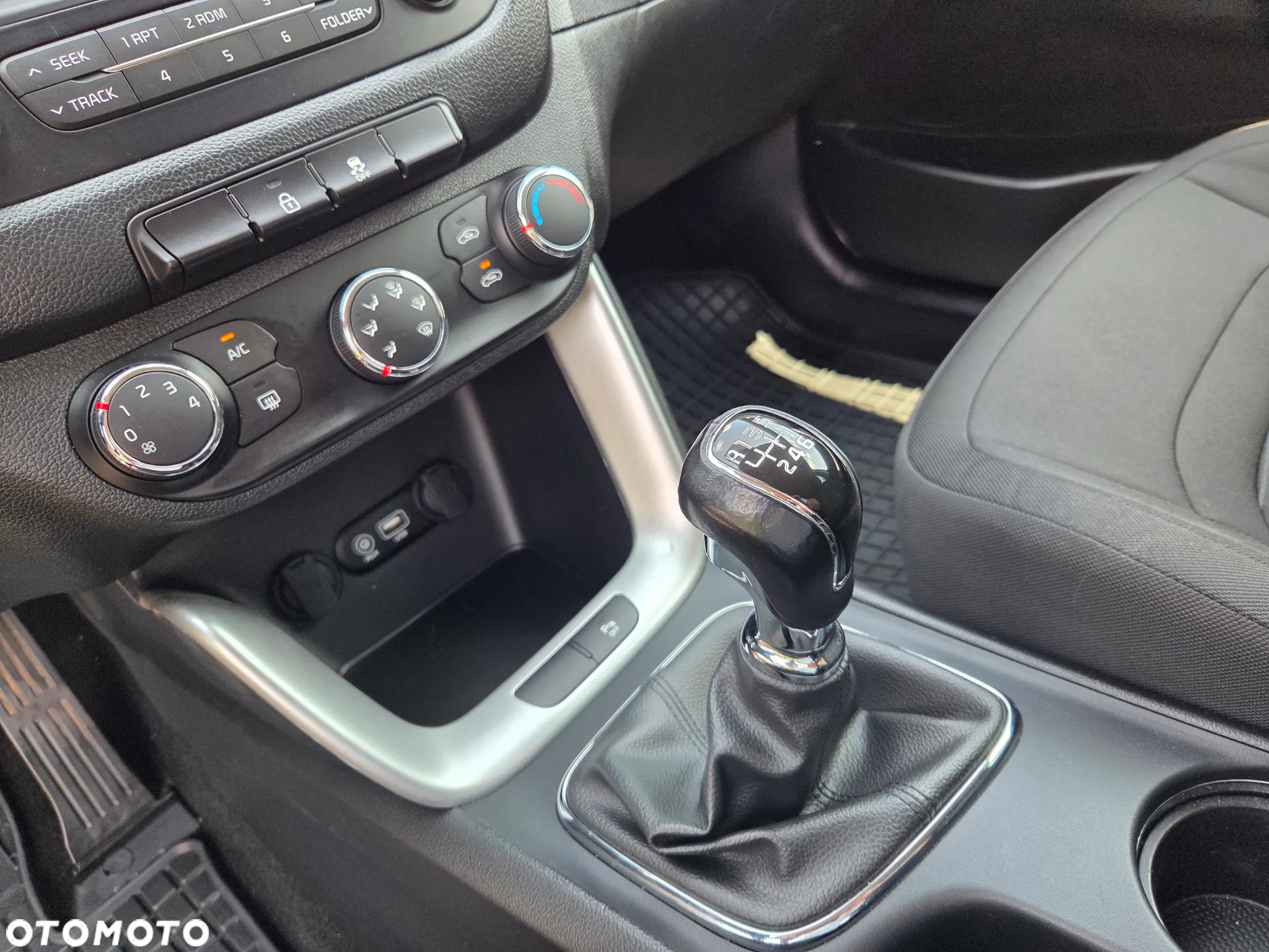 Kia Ceed 1.4 CVVT SW Edition 7 - 12