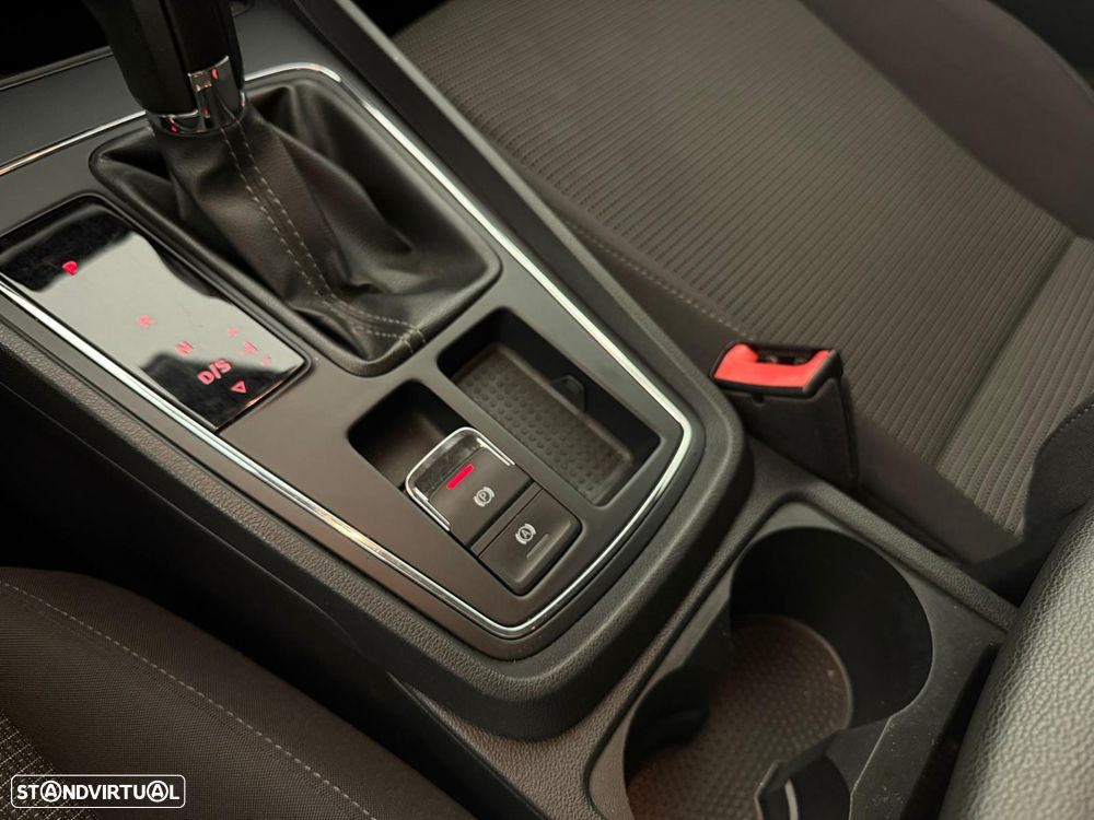 SEAT Leon ST 1.6 TDI S&S DSG Style - 11