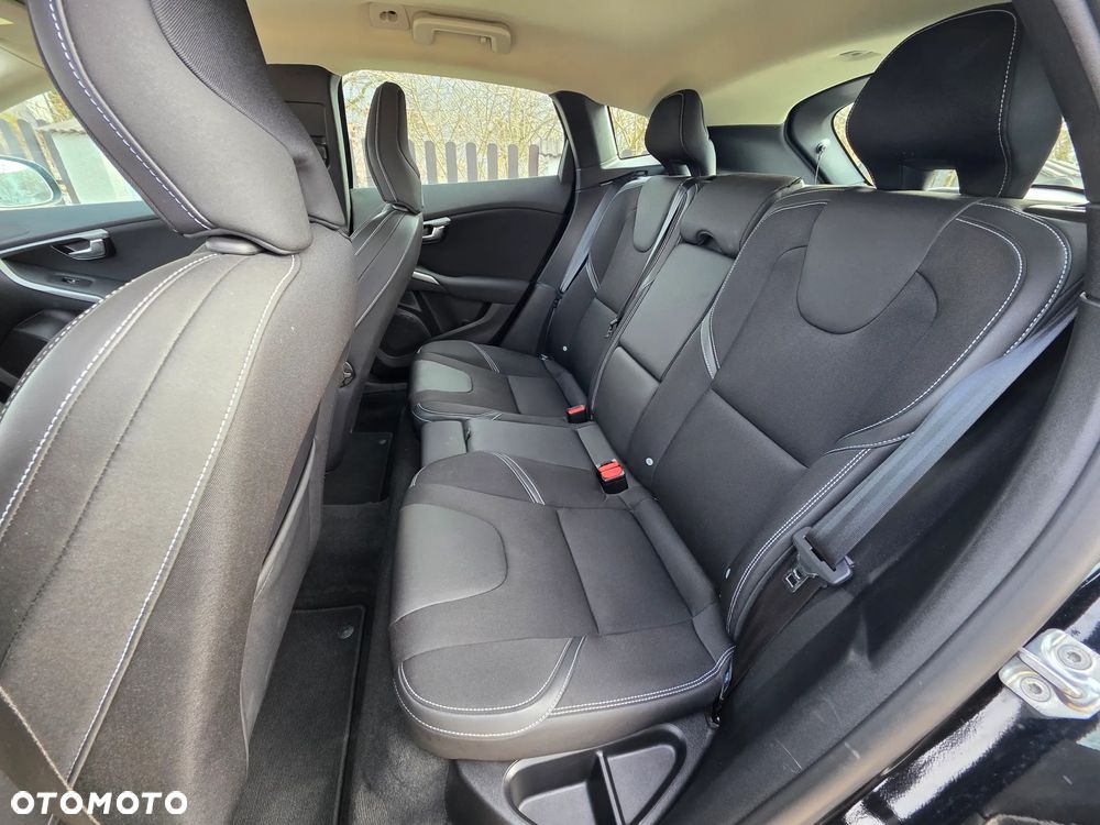 Volvo V40 D2 Geartronic Linje Svart - 10