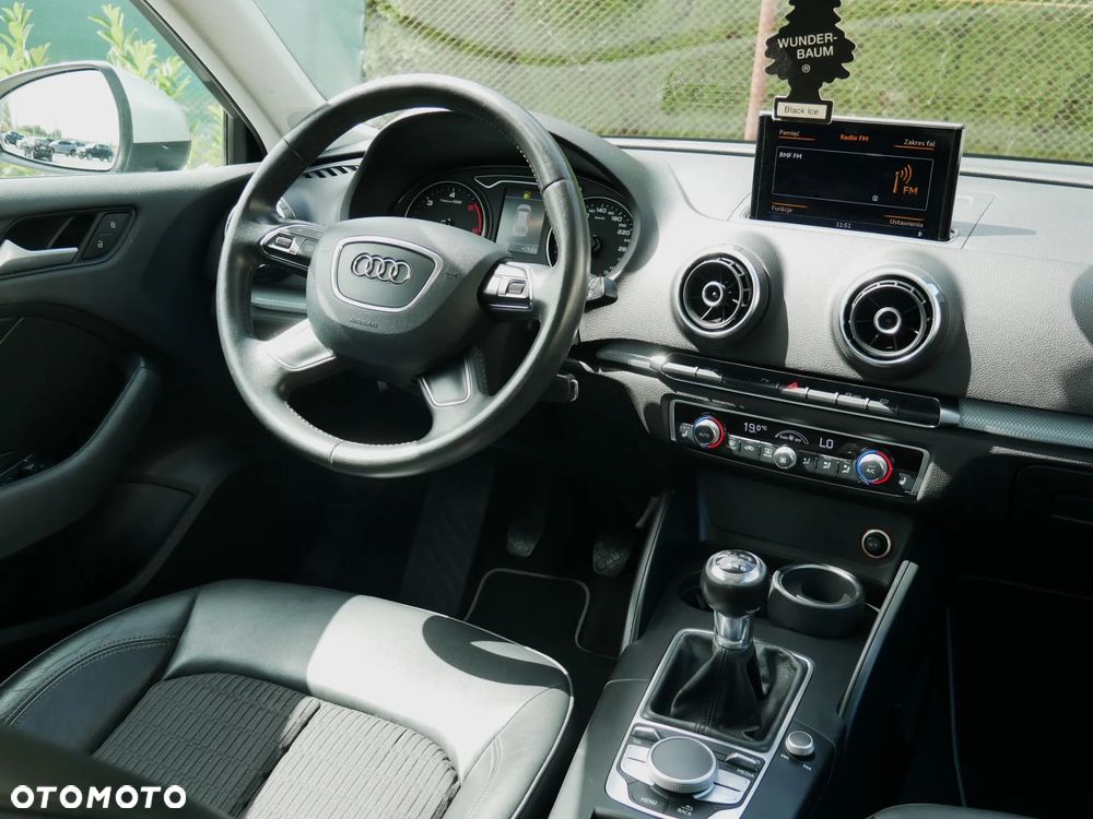 Audi A3 Sportback 2.0 TDI Sport - 25