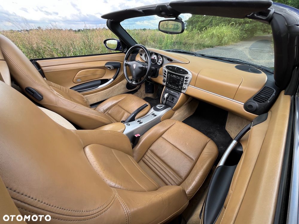 Porsche Boxster - 17