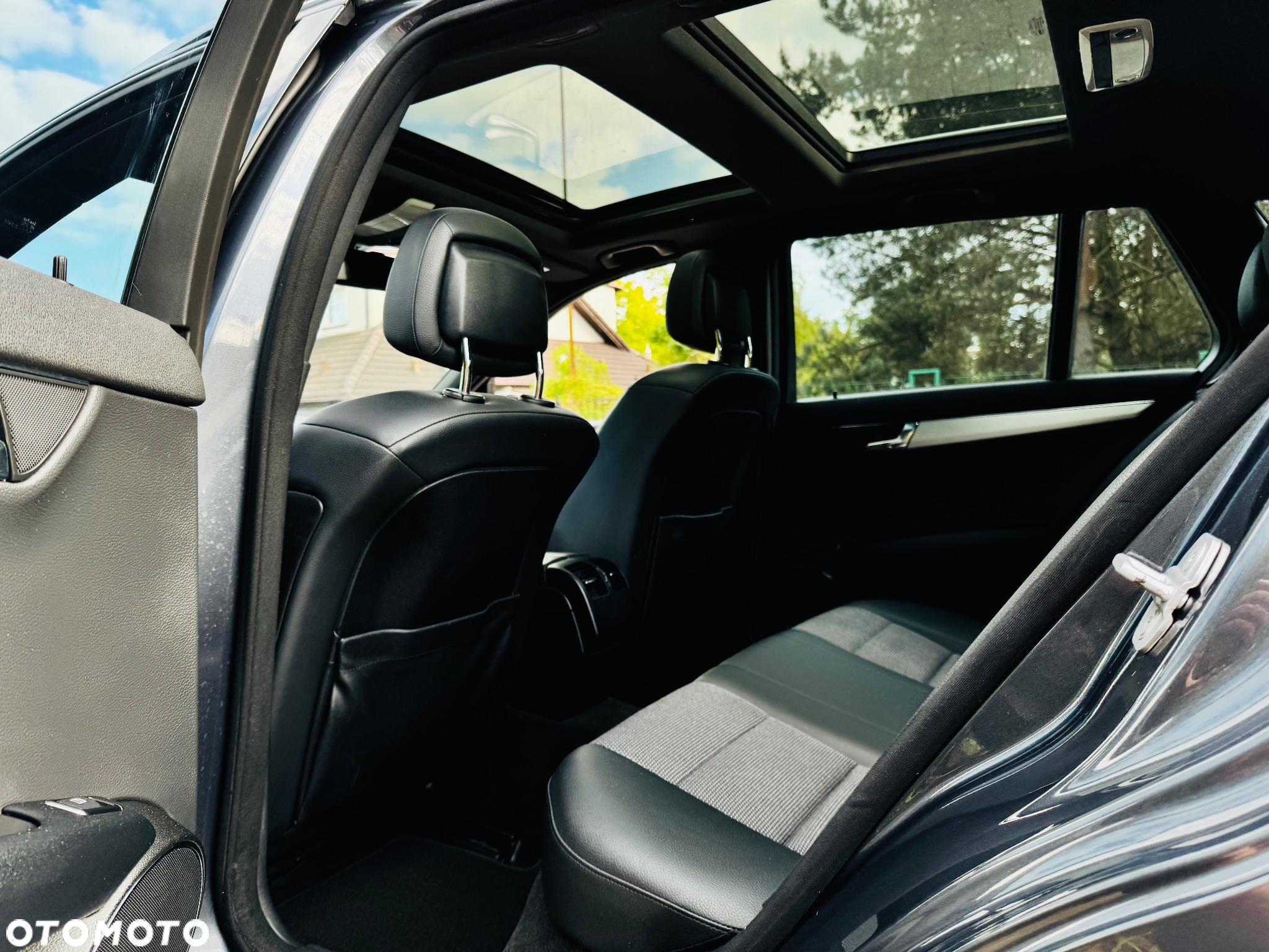 Mercedes-Benz Klasa C 220 (BlueTEC) d T 7G-TRONIC AMG Line - 18