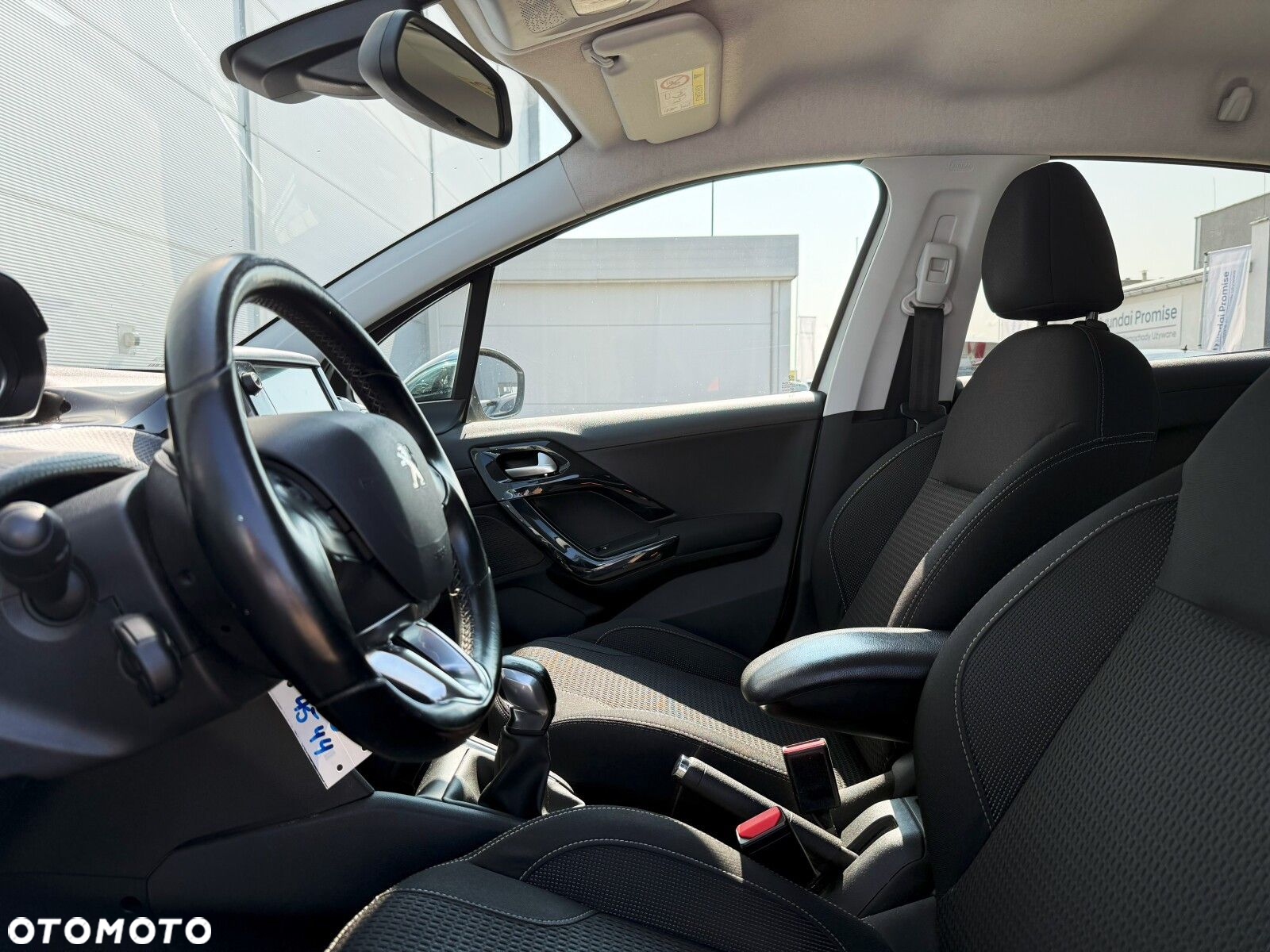 Peugeot 208 1.2 PureTech Allure S&S - 13