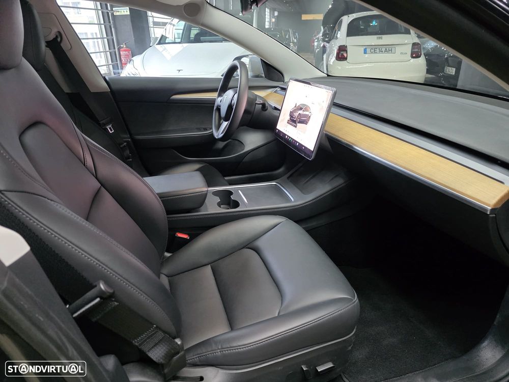 Tesla Model 3 Standard Range Plus RWD - 18