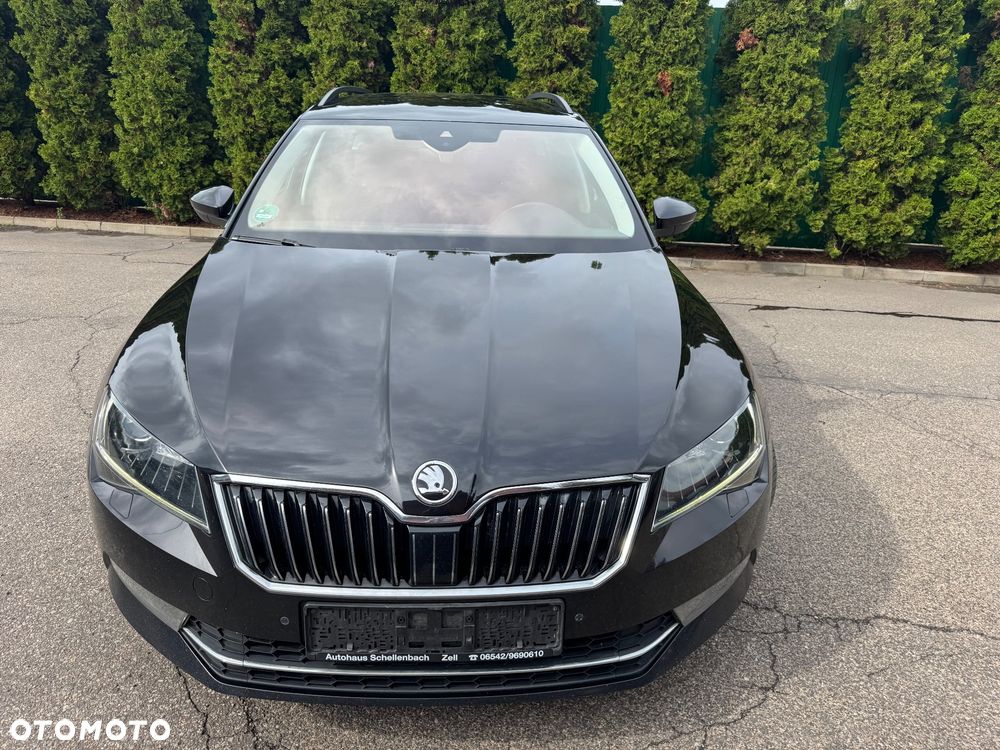 Skoda Superb 2.0 TDI DSG Ambition - 8