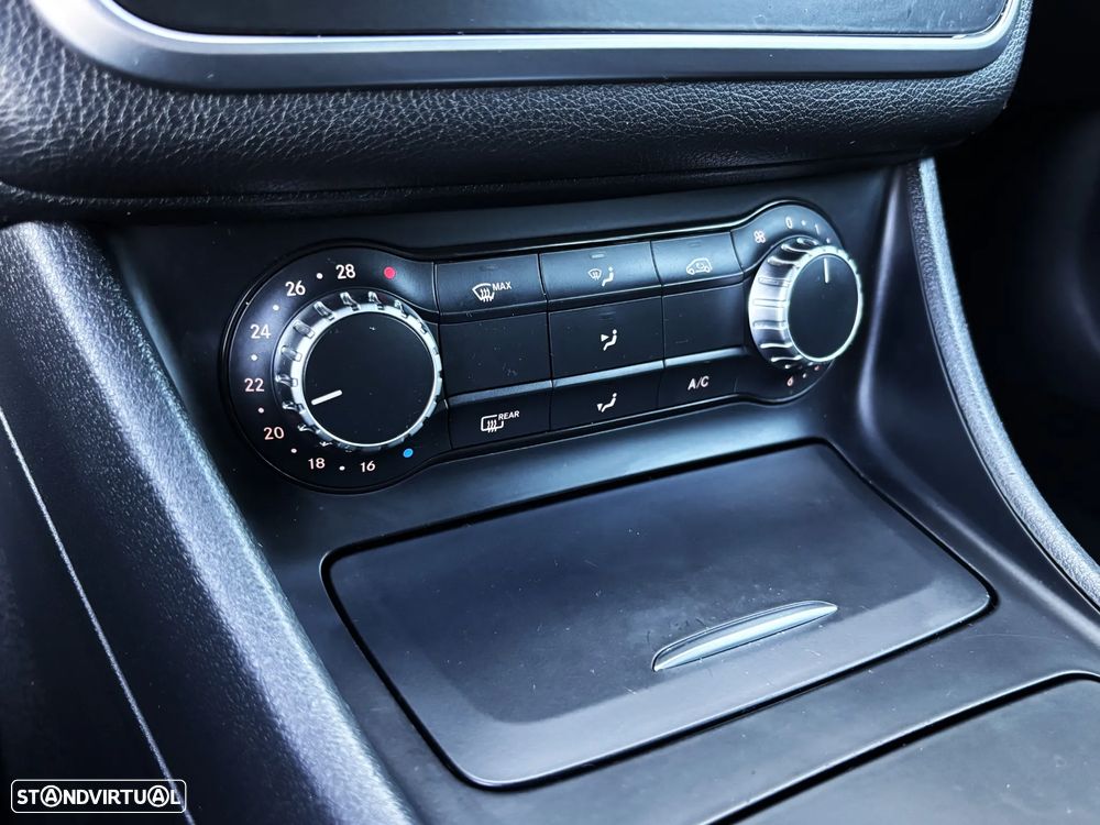 Mercedes-Benz GLA 200 CDi Urban Aut. - 28