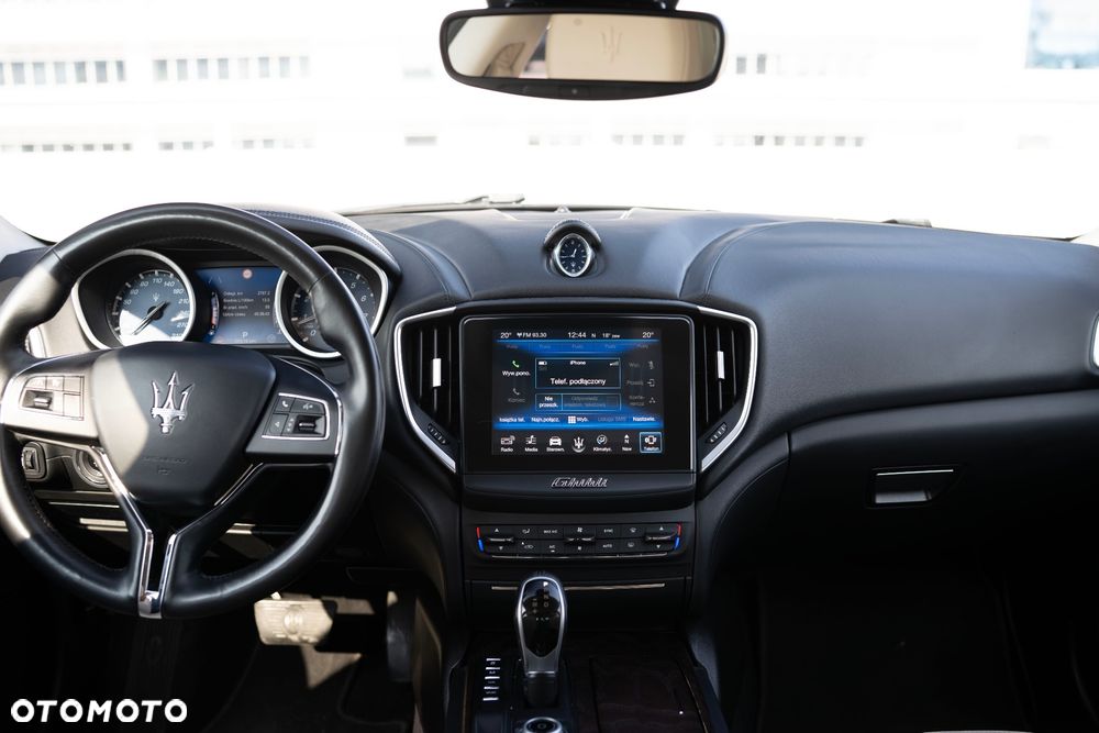 Maserati Ghibli S - 13