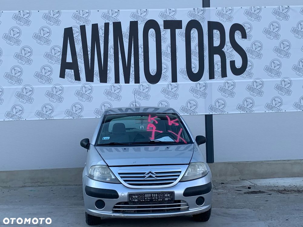 CITOREN C3 2003 *SAMOCHÓD NA CZĘŚCI* 3105MASKA, LAMPA, DRZWI, LUSTERKO, ZDERZAK, GRILL, BŁOTNIK, KLAPA, BELKA, DESKA, FOTELE, KANAPA, ĆWIARTKA, KIEROWNICA, TACZE, ZACISKI, ZAWIESZENIE, KOMPLETNY PRZÓD, KOMPLETNY TYŁ, LICZNIK, ZEGARY, PRAWE LEWE PRZÓD TYŁ - 4