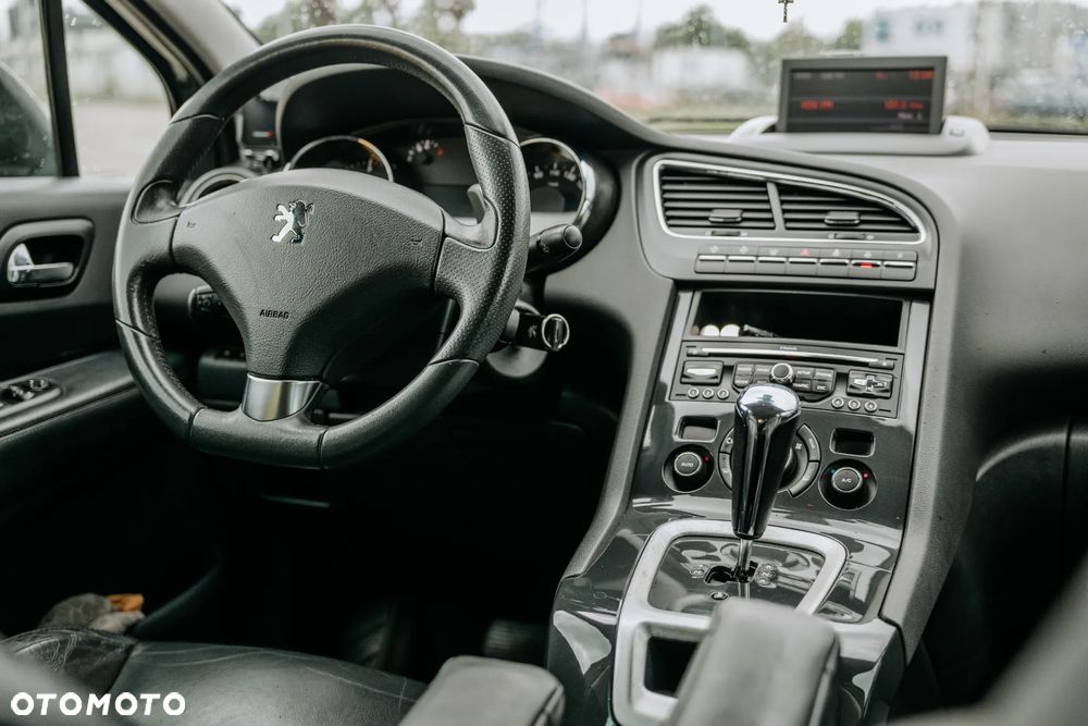 Peugeot 5008 - 12