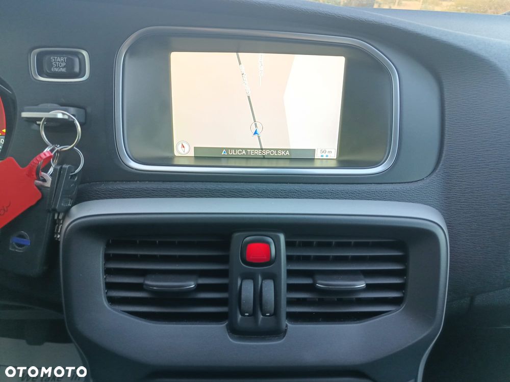 Volvo V40 D4 Momentum - 15