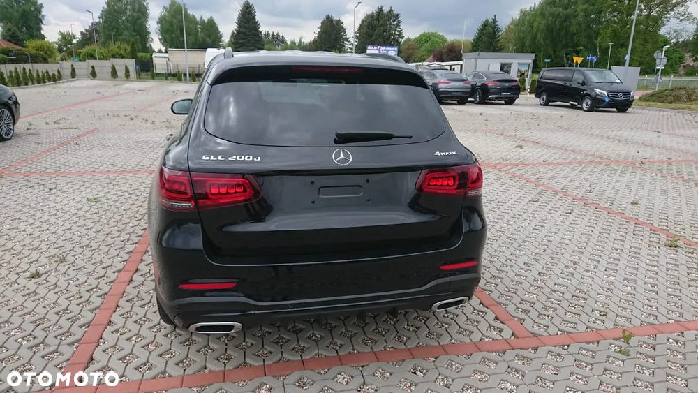 Mercedes-Benz GLC 200 d 4-Matic Business Edition - 4