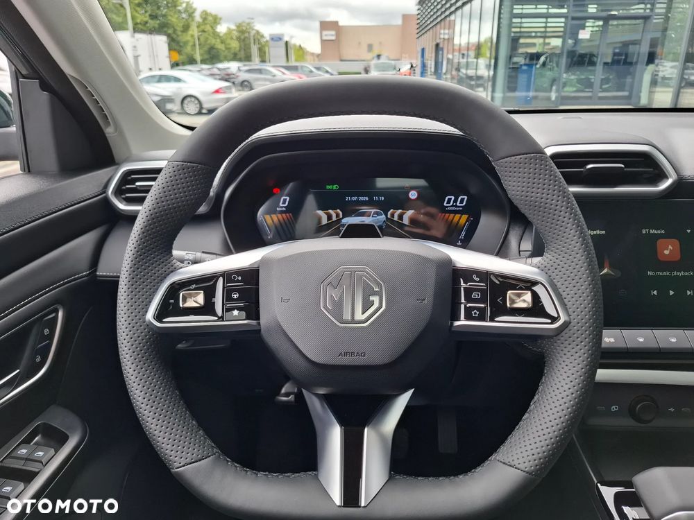 MG ZS Hybrid+ - 19
