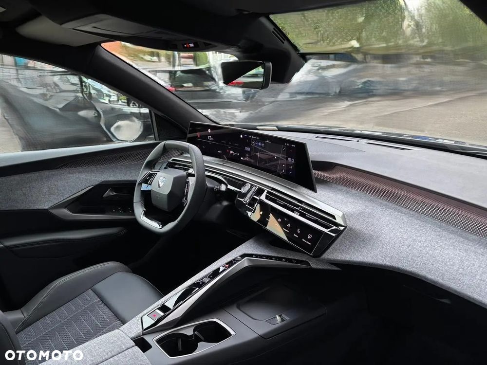 Peugeot 5008 1.2 PureTech mHEV GT S&S e-DCS6 - 11