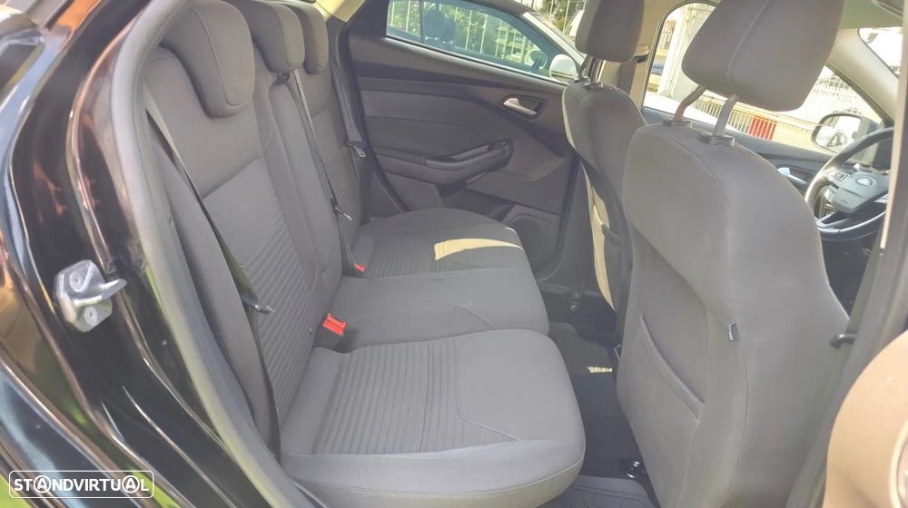 Ford Focus SW 1.5 TDCi Titanium ECOnetic - 10