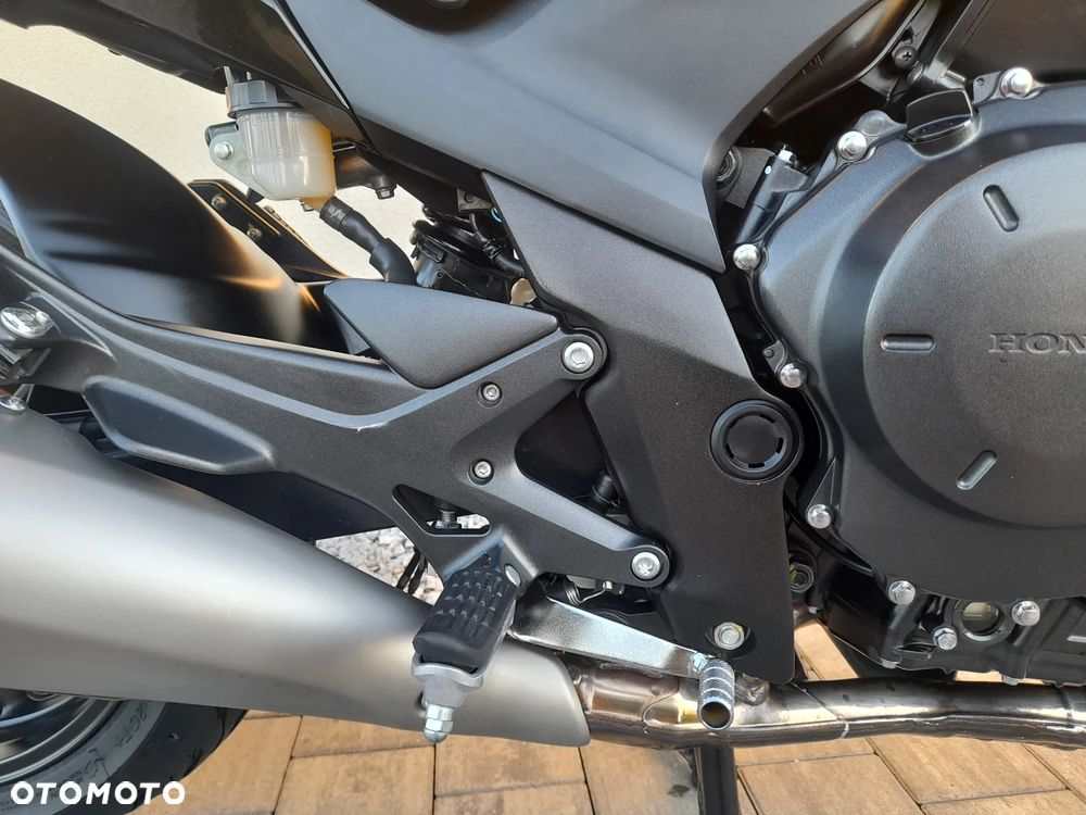 Honda CBF - 17