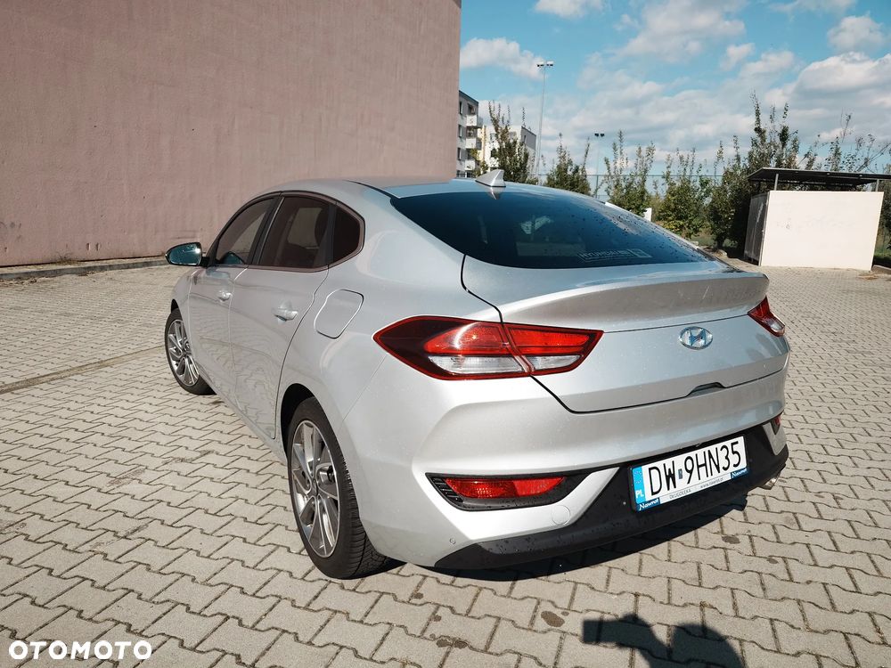 Hyundai i30 Fastback 1.6 CRDI Premium - 2