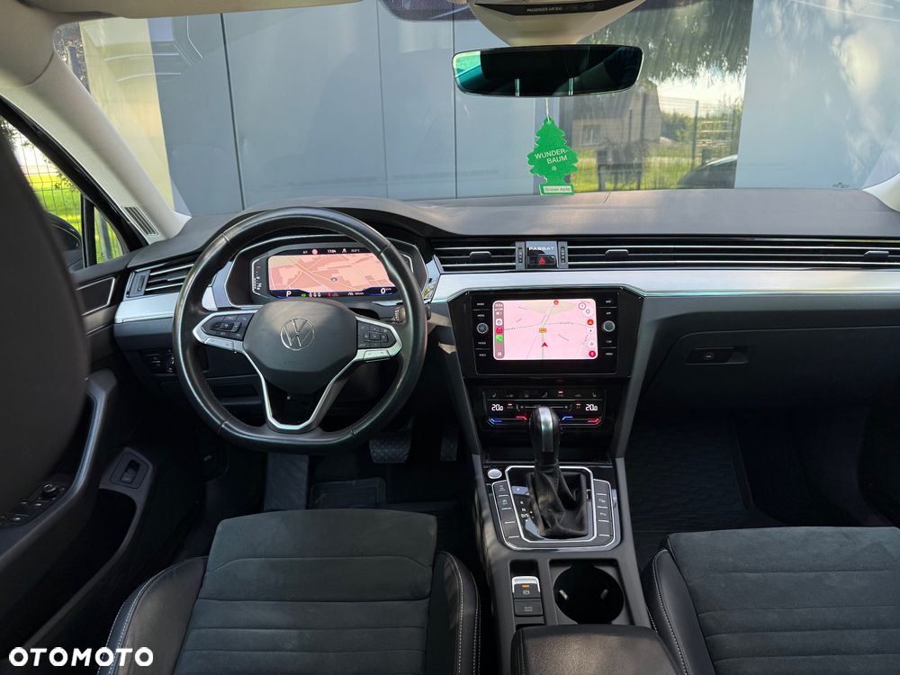 Volkswagen Passat Variant 2.0 TDI EVO Elegance DSG - 18