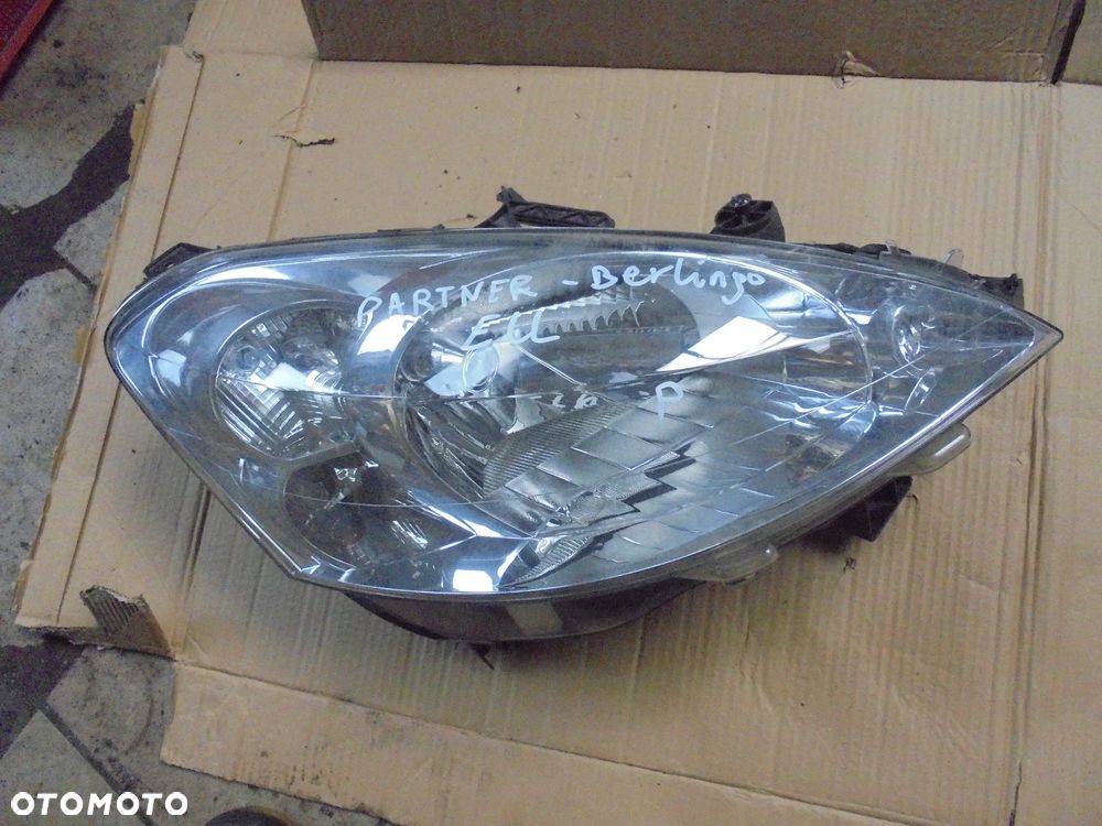 Berlingo Partner 08- lampa przednia prawa - 1