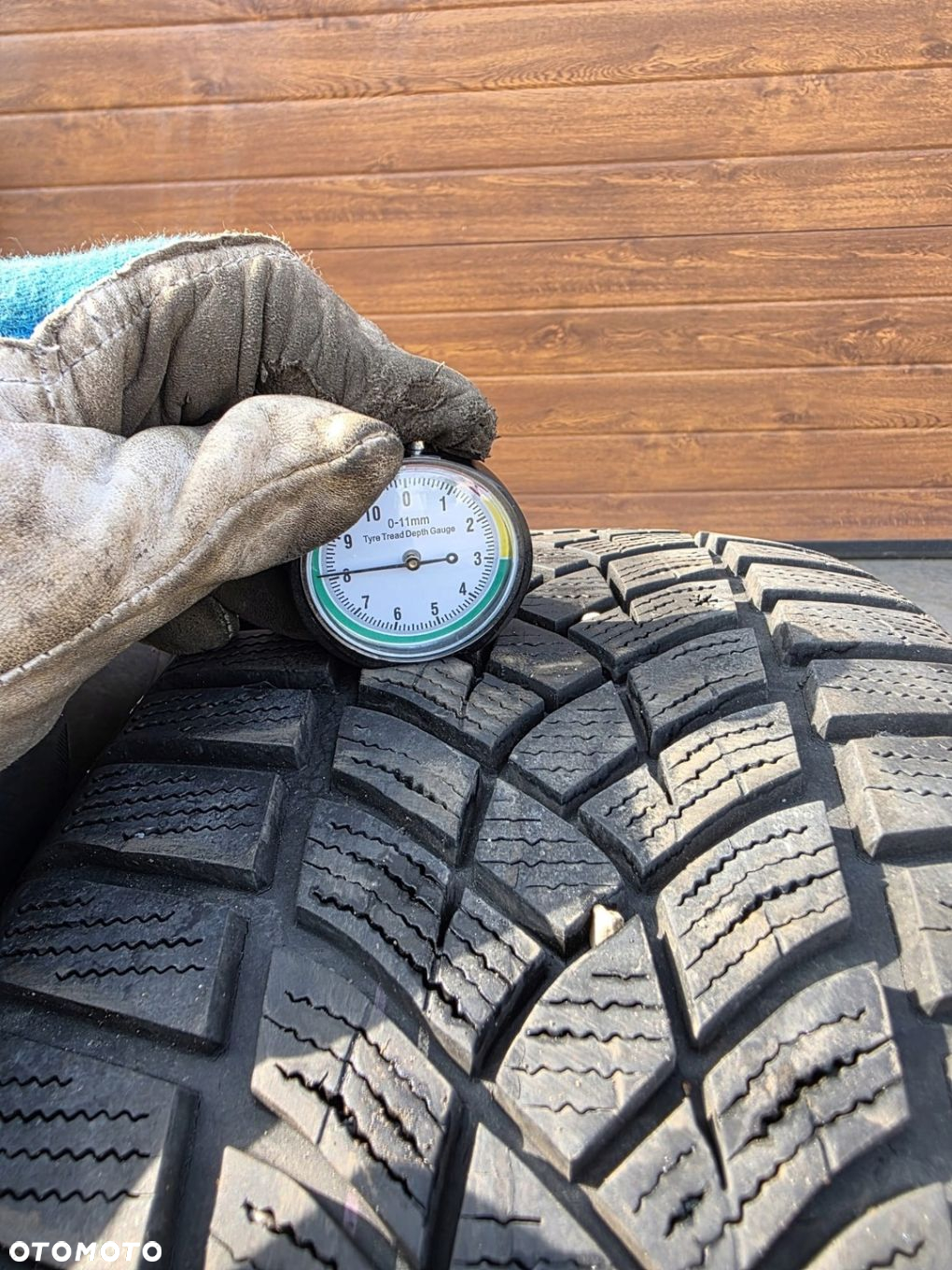 OPONY ZIMOWE 2SZT GOODYEAR Ultra Grip Performance  R17 225/50 - 6